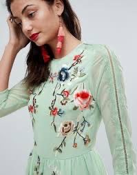 Шикарна сукня з вишивкою від Asos