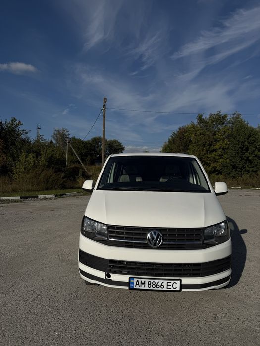 Продаю своє авто Volkswagen Transporter 2017 року  2.0 дизель