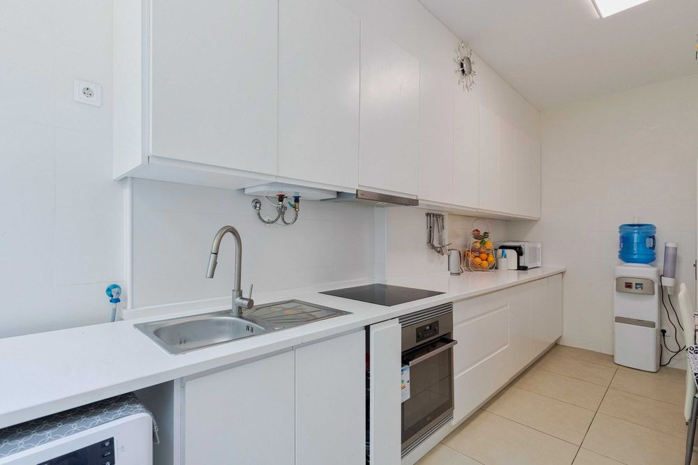 Apartamento T3 Remodelado com Varandas em Setúbal