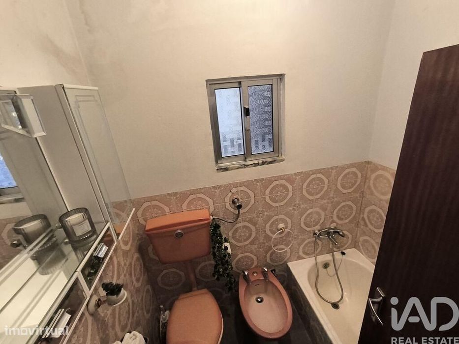 Moradia isolada T2 em Mões de 105 m2