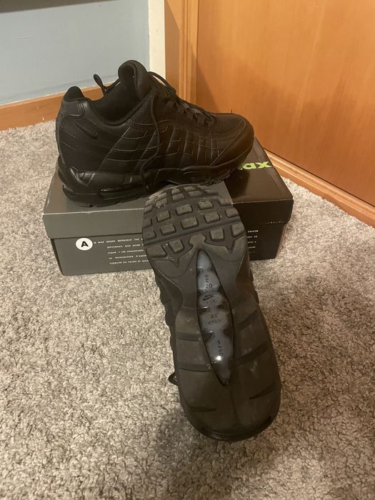 air max 95 triple black