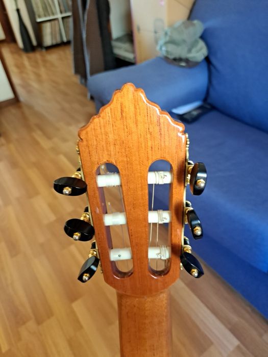 Vendo guitarra clássica Alhambra 11P
