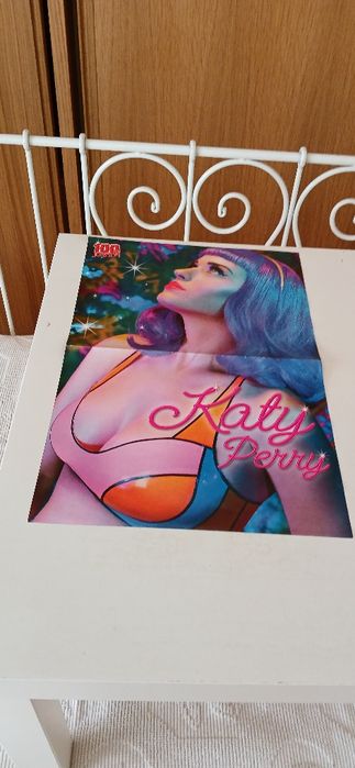 Poster Katy Perry/Miley Cyrus, novo