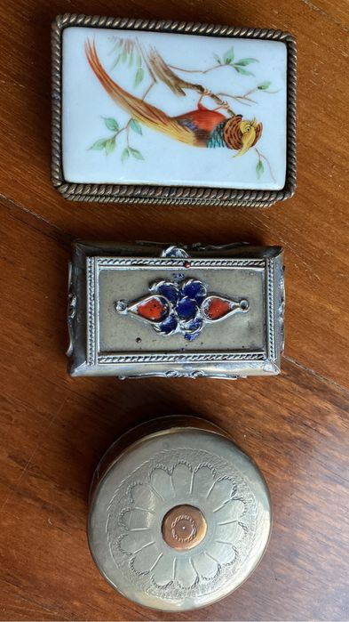 Lote de caixinhas para comprimidos em casquinha