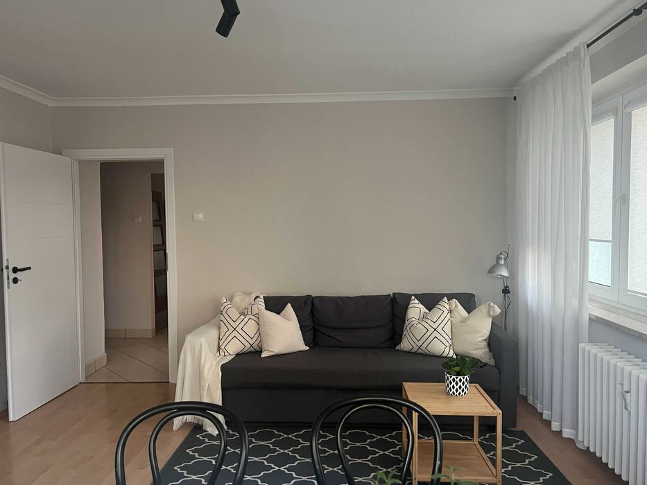 2 pokoje, 50 m, oddzielna kuchnia, parking