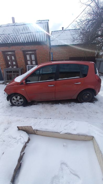 Рено Сценік 2 дизель 1.5  цілим на запчастини або на відновлення