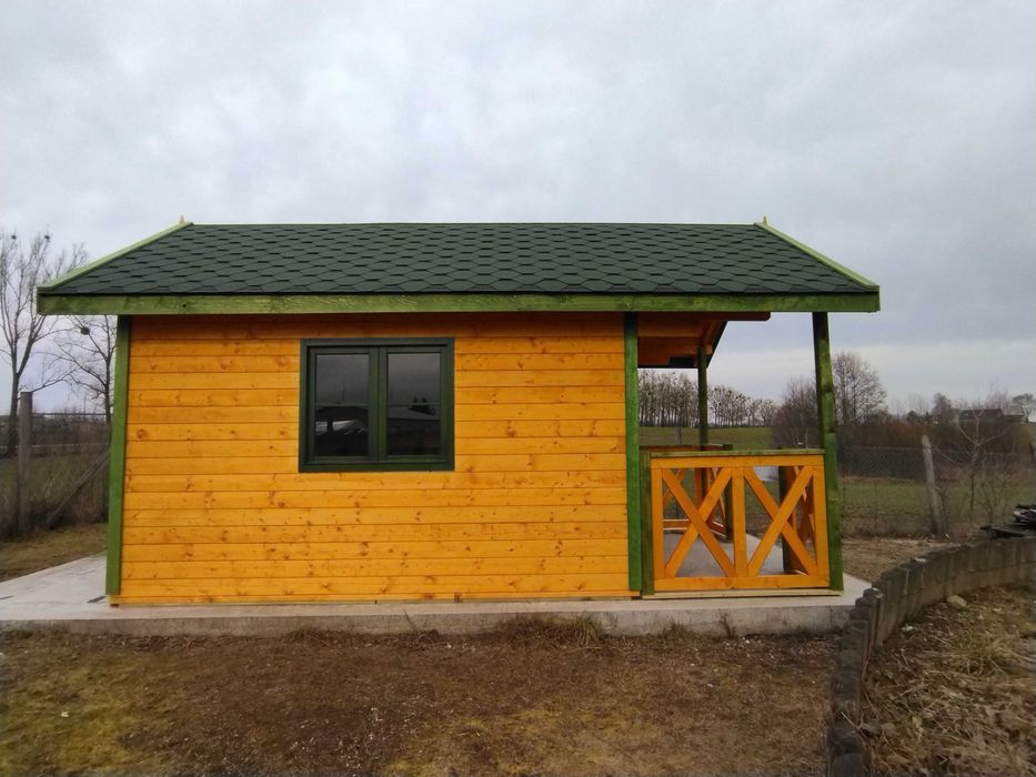 Drewniany domek letniskowy 4m x 3m + taras 1,5m