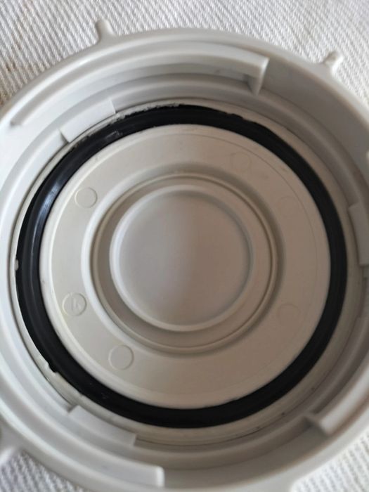 Tampa do Depósito de Sal para Máquina de Lavar Loiça Whirlpool ADG 957