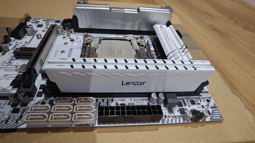 biały Zestaw PC/Gamingowy płyta  + 4x8gb ram ddr4 (32gb) + chłodzenie