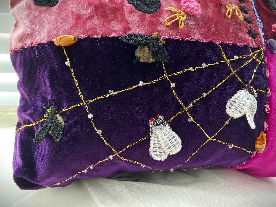 Оригінальна велюрова вечірня сумочка косметичка клатч пчелы бджоли