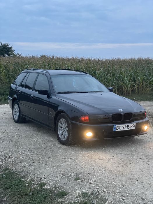 BMW e39.          .