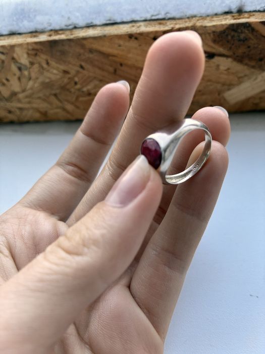 Серебрянное кольцо с рубином