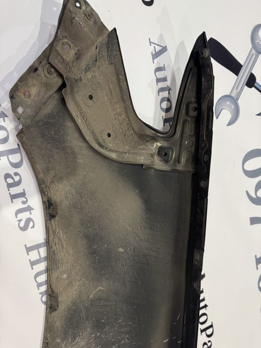 Праве крило TOYOTA Land Cruiser 200 2011 року. Не фарбоване. Розборка.