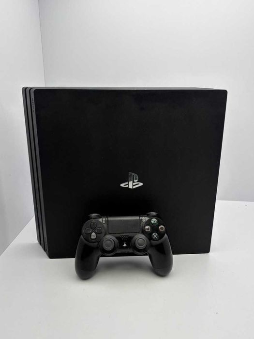 Konsola Sony PlayStation 4 Pro 1TB cuh-7016B + kable+pad
