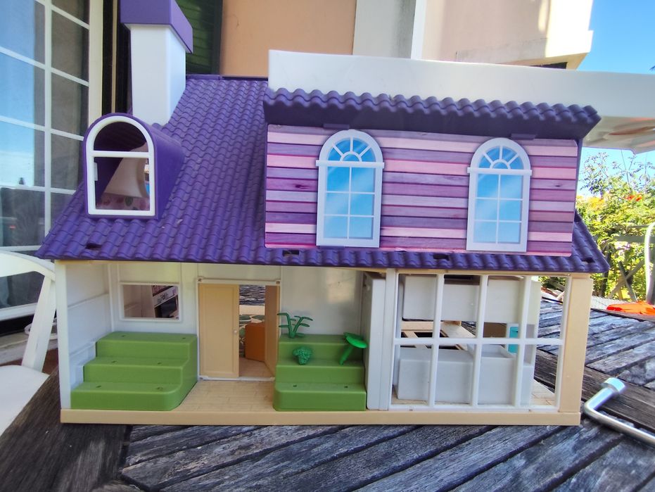 Casa de bonecas grande