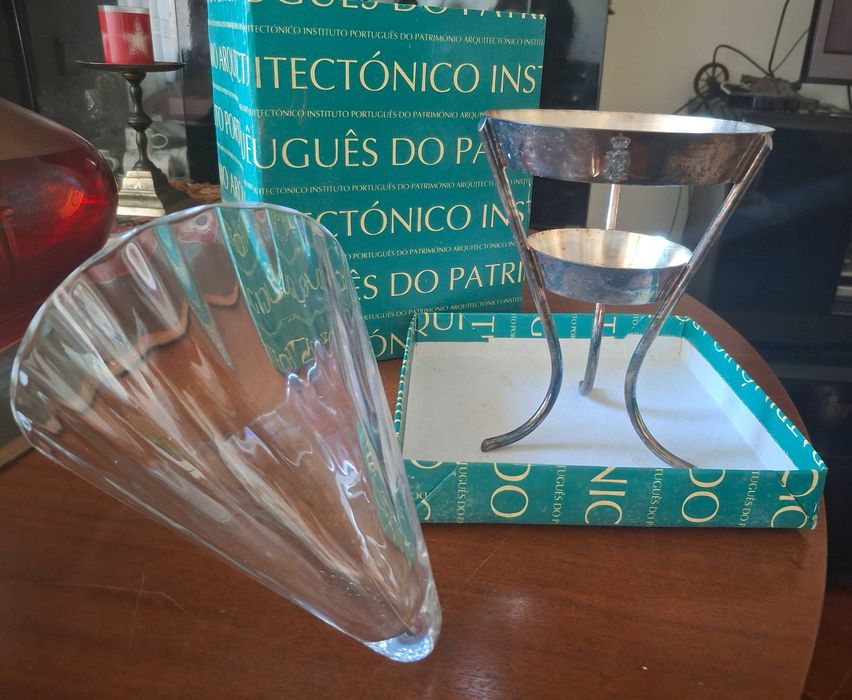 Taça vidro c/ suporte  instituto português património arquitectónico