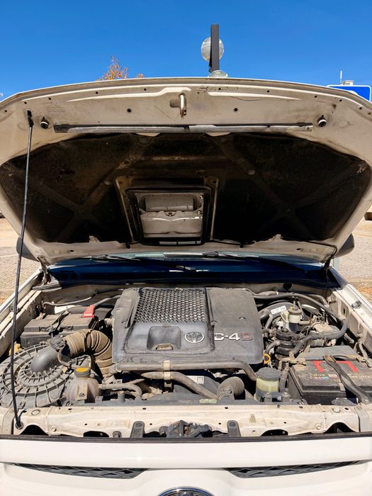 Toyota Hilux 2.5 D-4D 120cv | 2007 | 5 Lugares