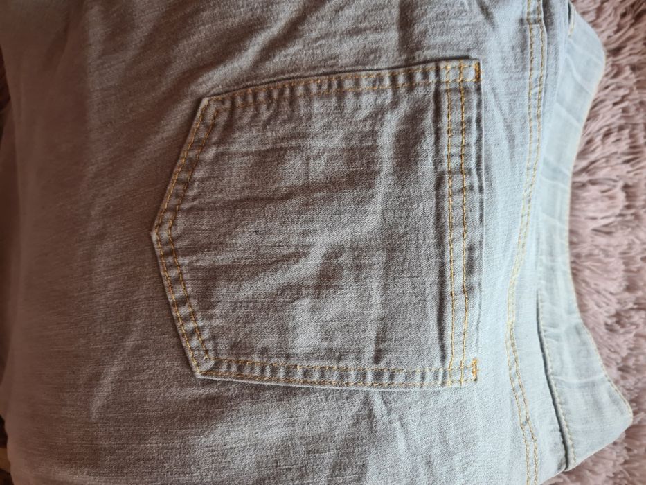 Duże spodnie jeansowe