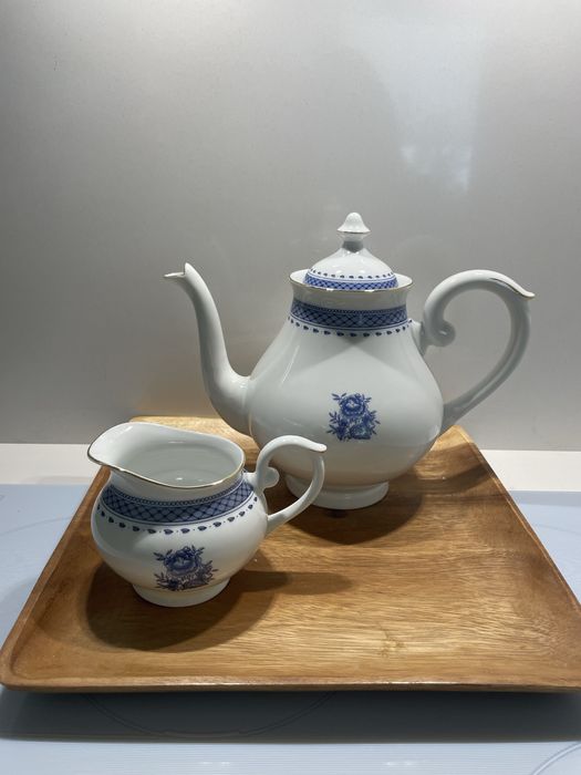 Bule e leiteira modelo antigo Cozinha Velha Vista Alegre