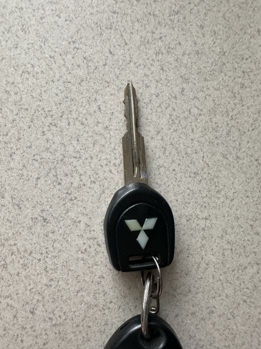 Ключ зажигания Mitsubishi Lancer X