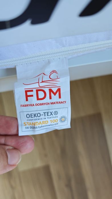 Łóżko dziecięce z materacem