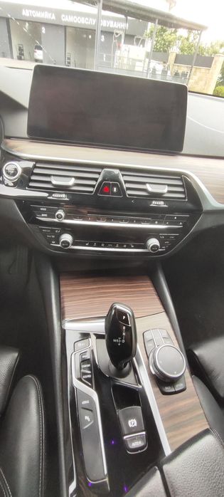 BMW 530E G30 гібрид
