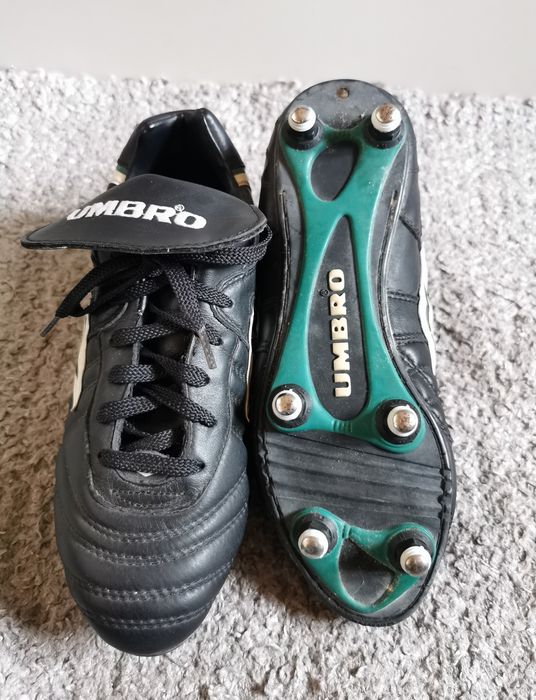Chuteiras Umbro c/etiqueta