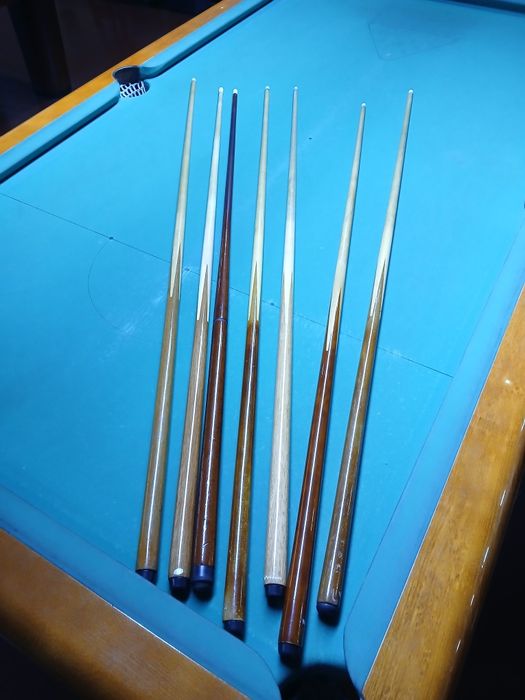 Tacos de bilhar usados