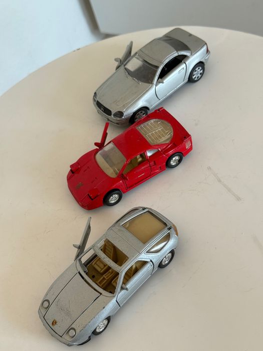 Металеві машинки Mercedes, Ferrari, Porsche
