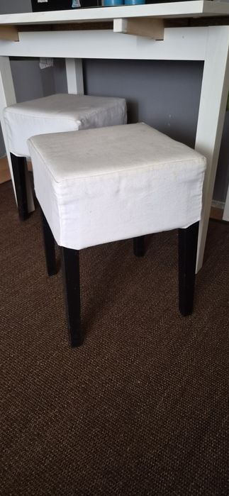 Mesa Compacta Extensível + 2 bancos