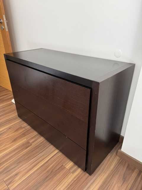 Quarto em preto/wengue (Cama, cómoda, mesas de cabeceira)