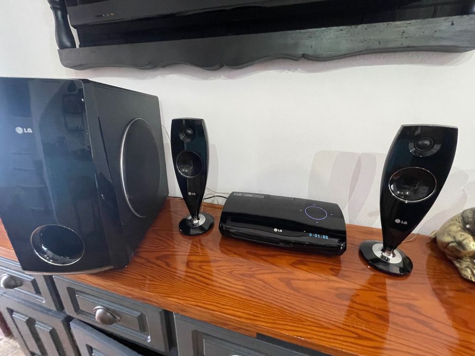 LG Home-cine/hi-fi 2.1  300w