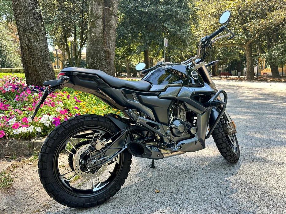 Zontes 125 G1 como Nova (1900km)