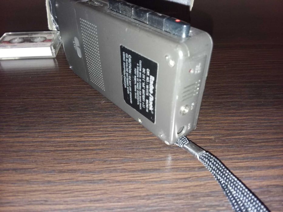 Діктофон RadioShack в ідеальному стані з 2 касетами Panasonic MC-60