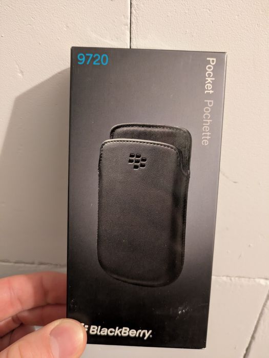 Etui BlackBerry 9720 / Gratka dla kolekcjonerów