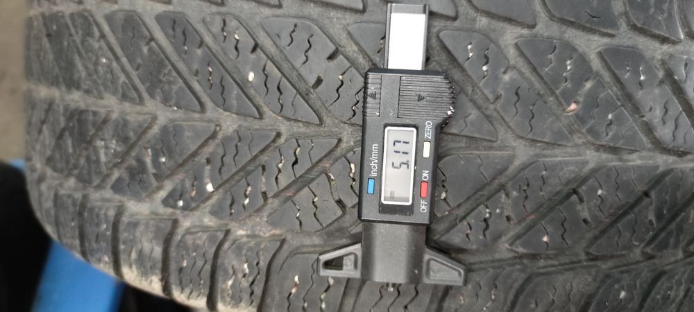 opony zima 205x55x16 DĘBICA 3szt 300zl 2013/14r