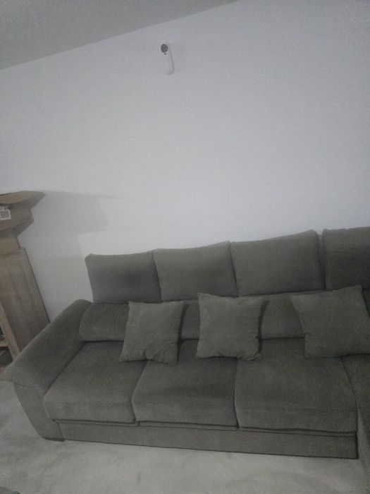 Sofá Chaise Longue (3 lugares + chaise) c/ 3 almofadas