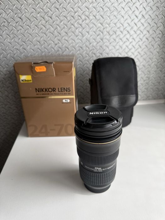Об’єктив Nikon AF-S NIKKOR 24-70mm f/2.8G ED