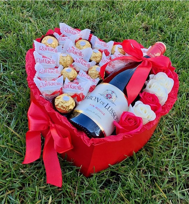 Подарунок на день закоханих,солодкі букети,день Святого Валентина