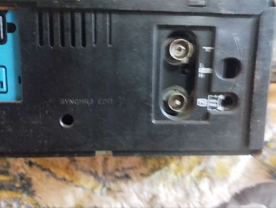 Продам відеомагнітофон