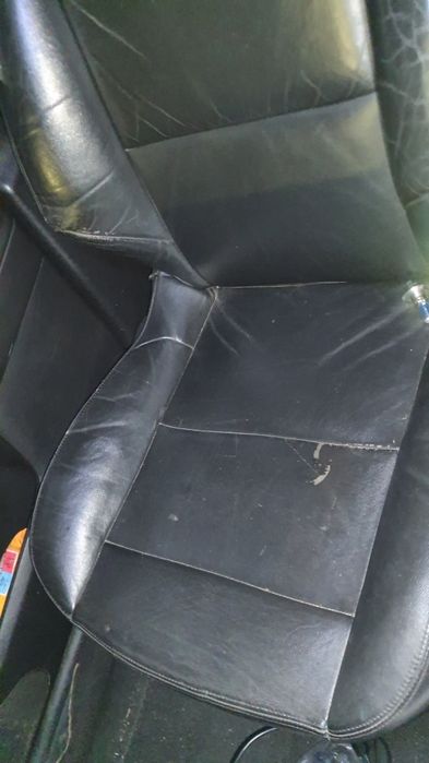 Vendo Bancos em Pele Para Peugeot 307SW Em Bom Estado