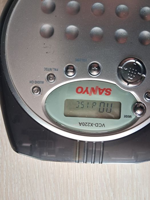 Плеєр Sanyo VCD-X220A.VCD, CD, MP3 та CD-R/RW.