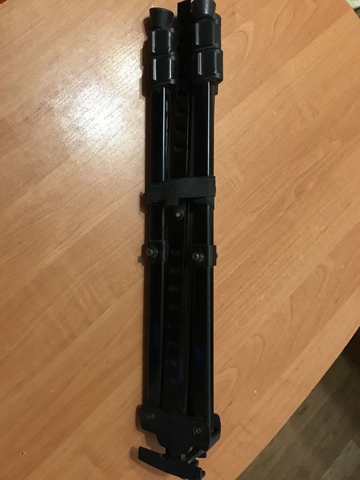 Мольберт тринога б/в