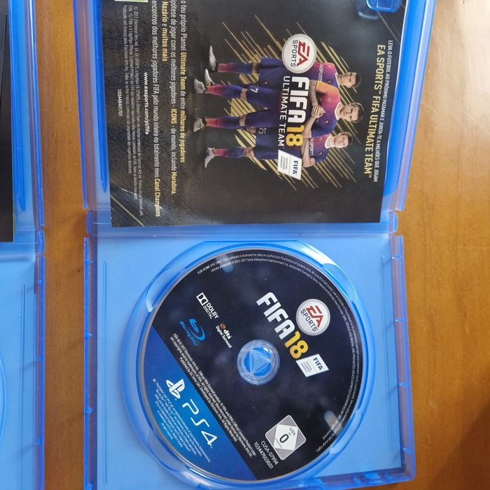 PS 4 cd's Fifa 18- Fifa 19 - PES 2018