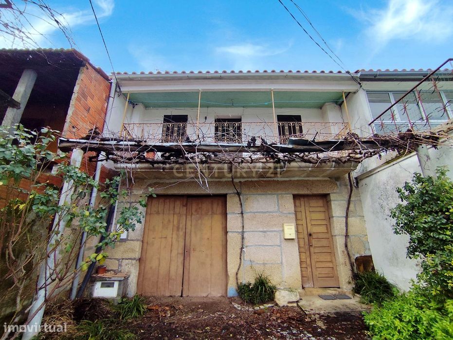 Moradia em pedra com vistas desafogadas a 14 km de Chaves
