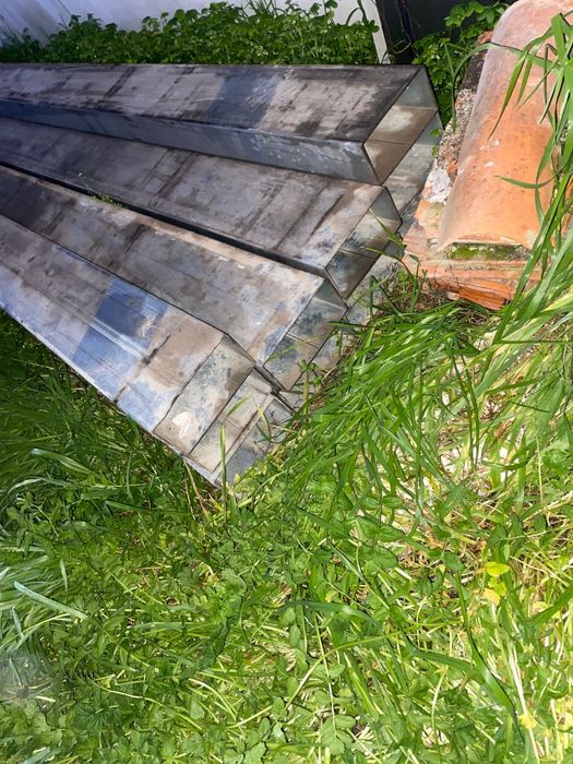 Tubo Retangular Galvanizado 200x100x0.3 ( 10 tubos de 5 metros cada )