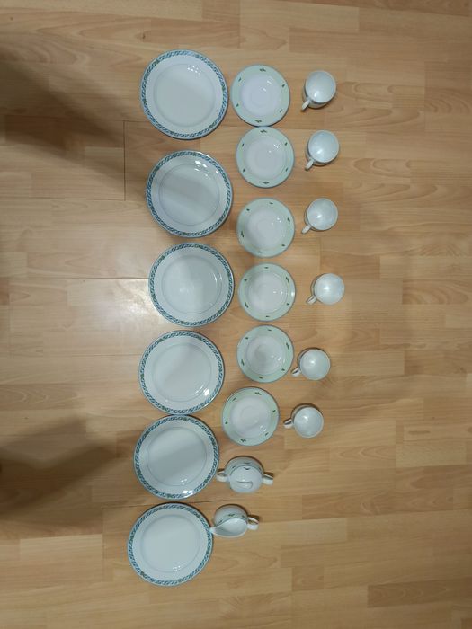 Zastawa dla 6 osób stara fnesland