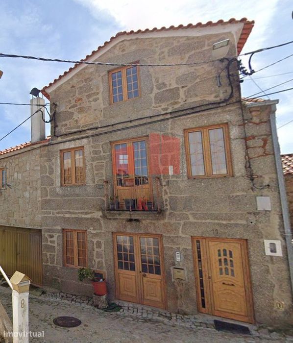 Moradia T2 para pequena remodelação