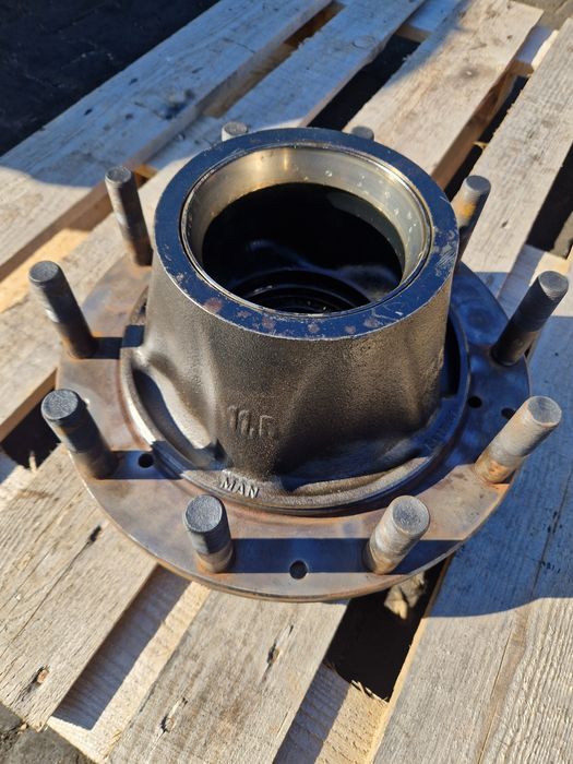 Most napędowy MAN F2000 środkowy 6x4 8x8