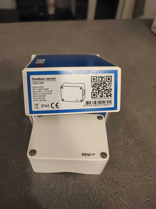 Outdoor sensor 140F1096